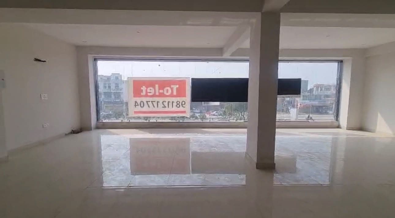 2377 Sq Ft Commercial Space for Rent on 200 Ft Road, Jagatpura